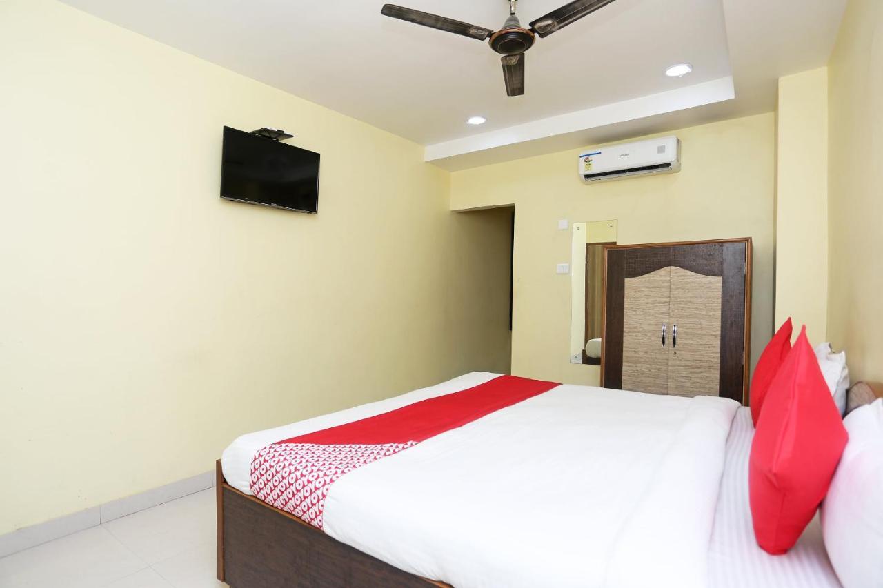 Oyo 15355 Govind Guest House โคราฆปุระ ภายนอก รูปภาพ