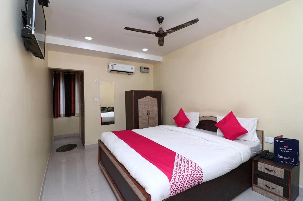 Oyo 15355 Govind Guest House โคราฆปุระ ภายนอก รูปภาพ